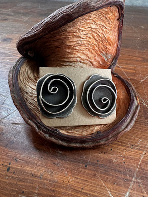 VD16 LG Rose Spiral Earrings